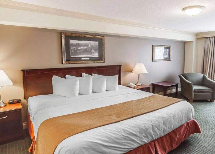 Velora Hinton, Ascend Hotel Collection