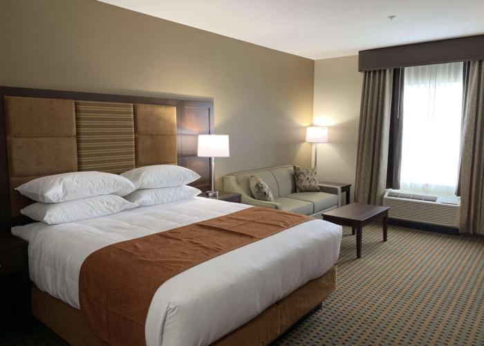 Best Western Plus Hinton Inn & Suites