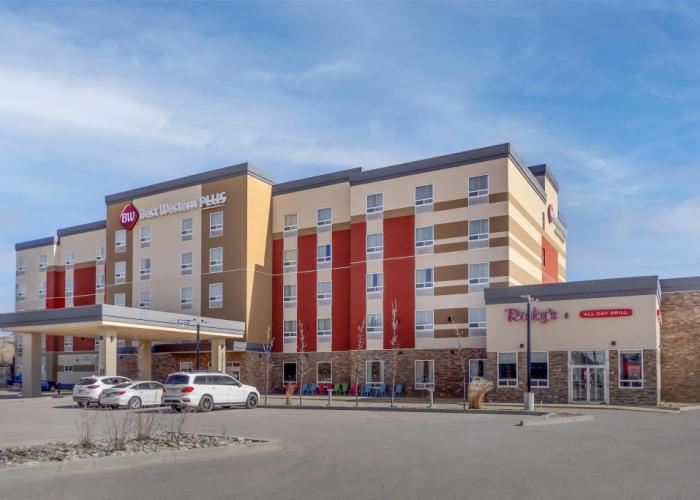 Best Western Plus Hinton Inn & Suites