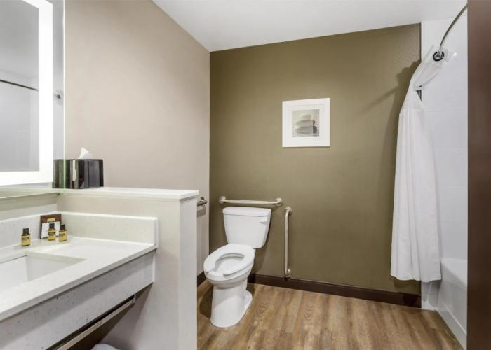 Best Western Plus Hinton Inn & Suites