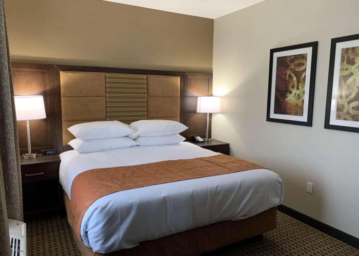 Best Western Plus Hinton Inn & Suites