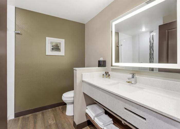 Best Western Plus Hinton Inn & Suites