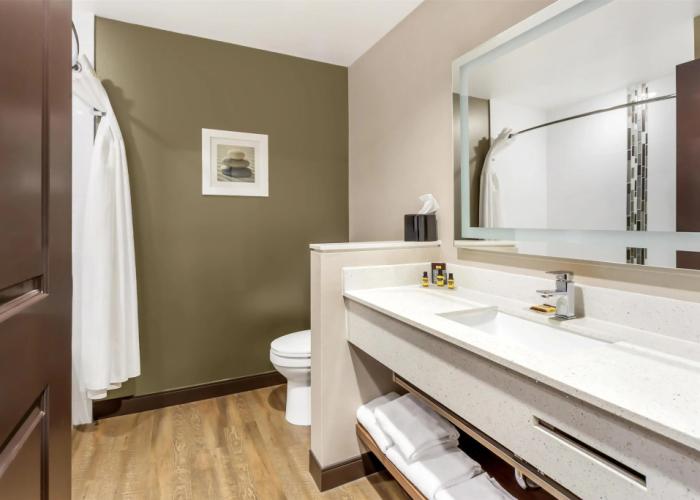 Best Western Plus Hinton Inn & Suites