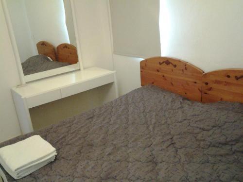 Artemis Karas Holidays Apartment