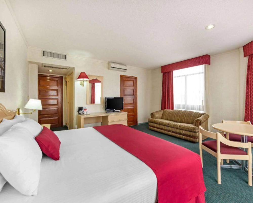 фото Quality Inn Aguascalientes