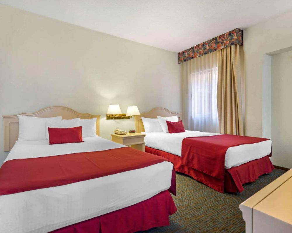 фото Quality Inn Aguascalientes