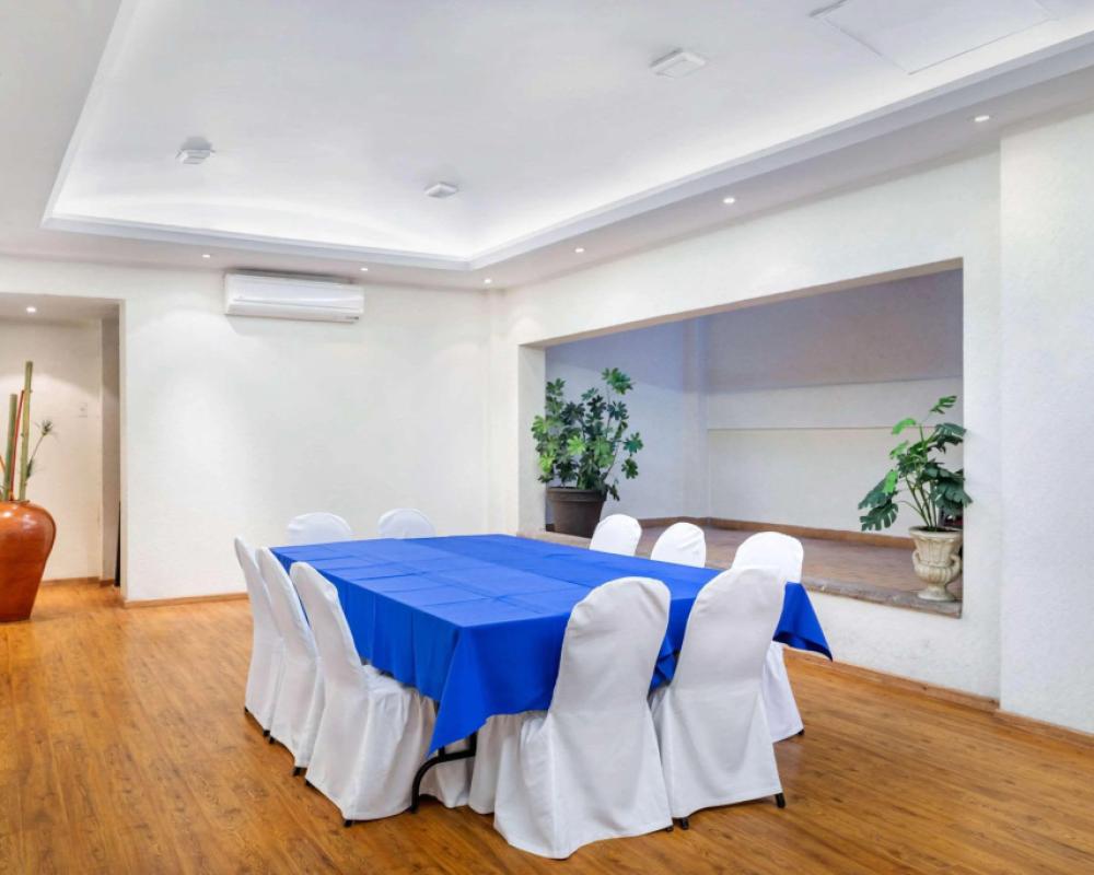 фото Quality Inn Aguascalientes