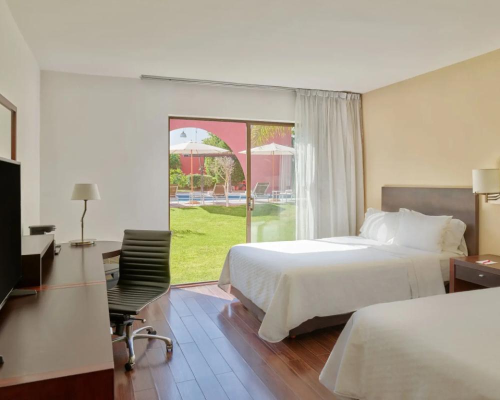 фото Fiesta Inn Aguascalientes