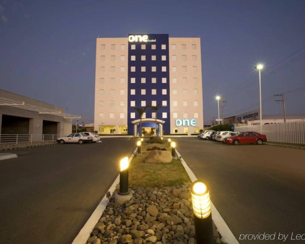 фото One Aguascalientes Sur