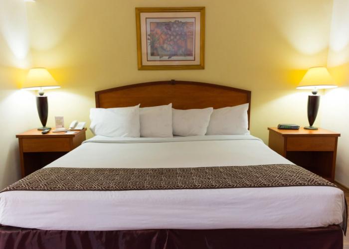Hafersons Inn Hotel & Suites