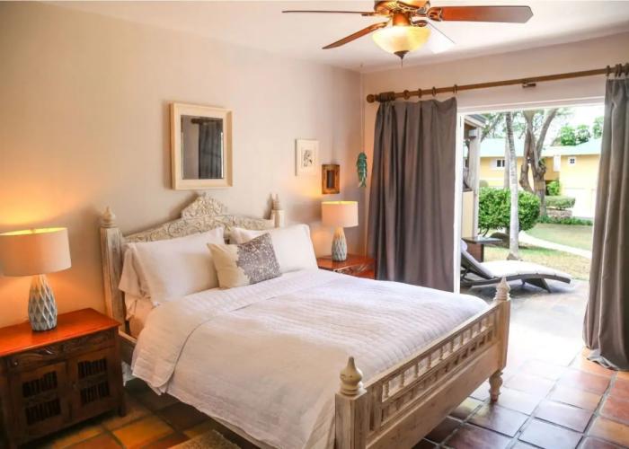 Villa Montana Beach Resort