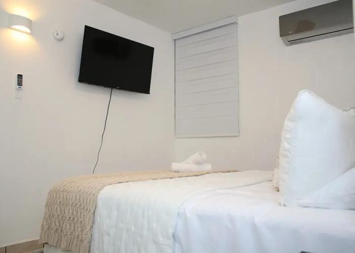 Islabella Guest House