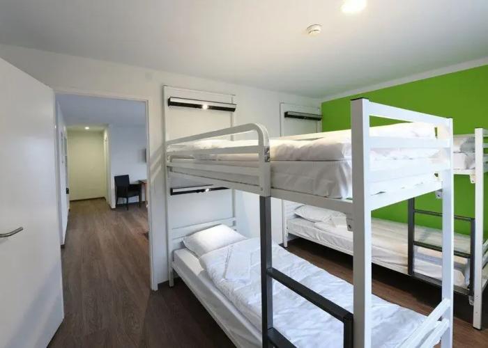 Nyon Hostel
