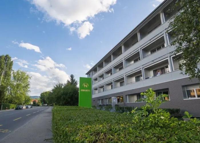 Nyon Hostel