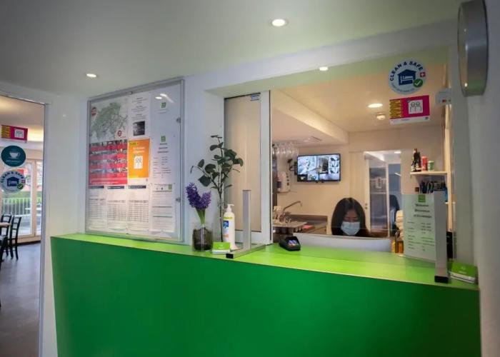 Nyon Hostel