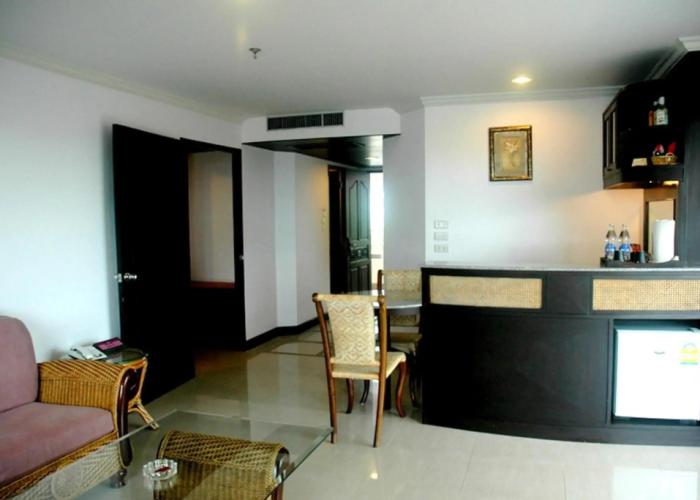 The Cha-am Methavalai Hotel