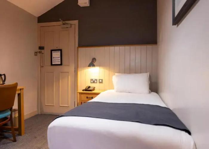 The Hartwood Hall Hotel by Greene King Inns