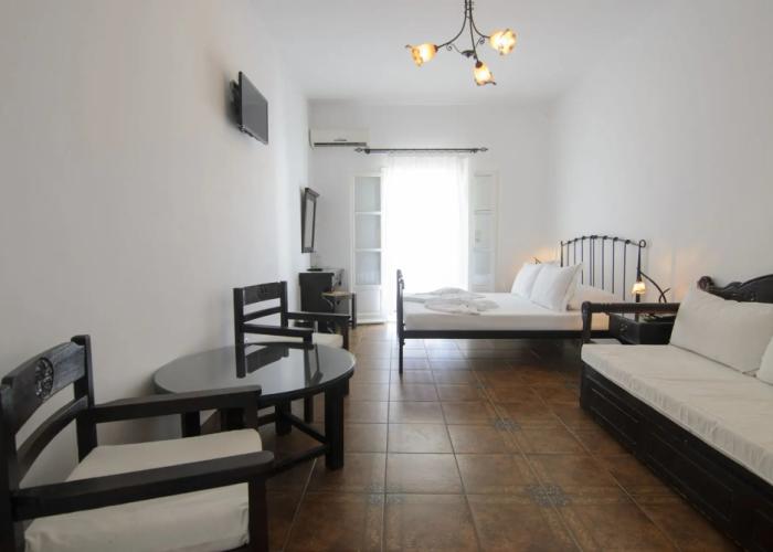 Yperia Hotel