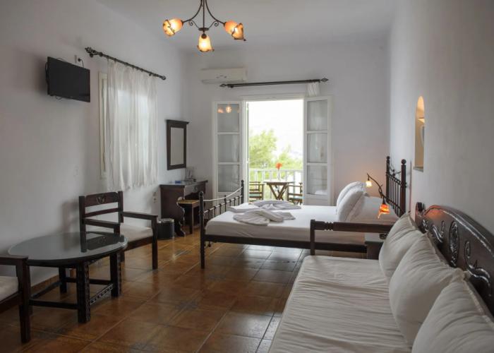 Yperia Hotel