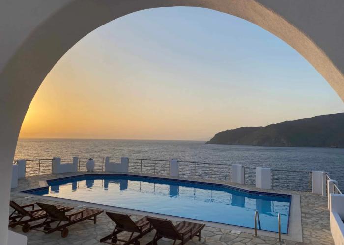 SeaRock Rooms & Suites Amorgos