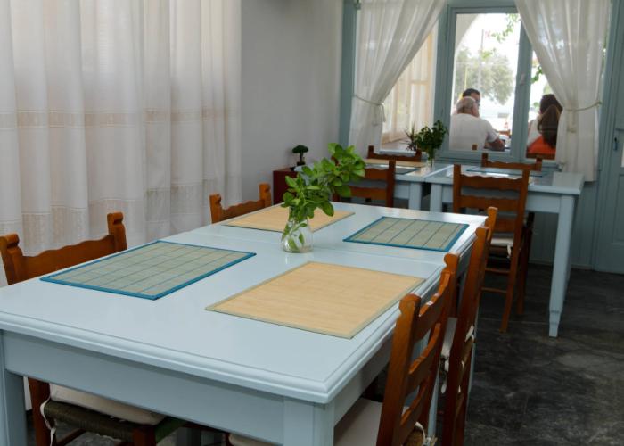 Karanasos Hotel