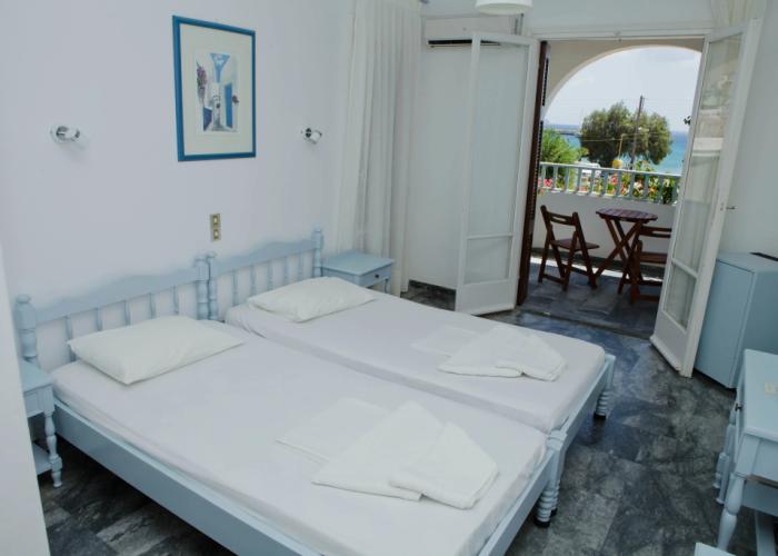 Karanasos Hotel