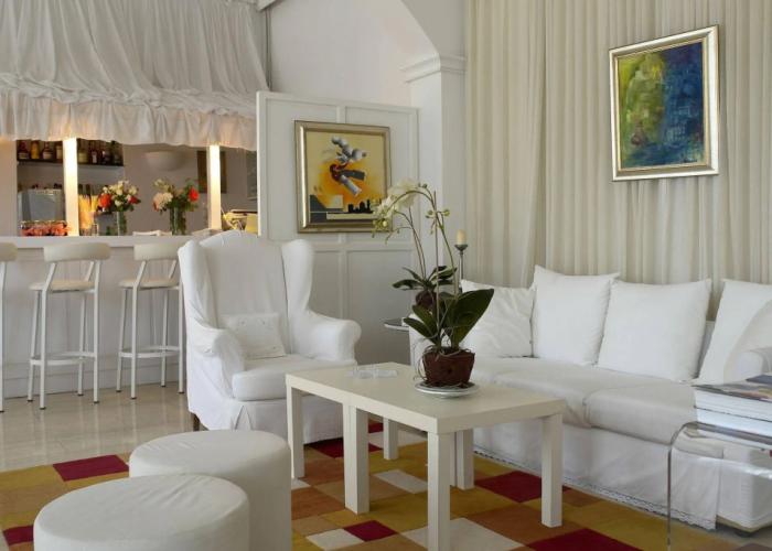 Paradise Art Hotel
