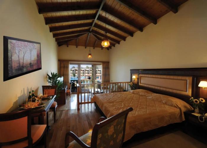 Seafos Luxury Resort & Spa