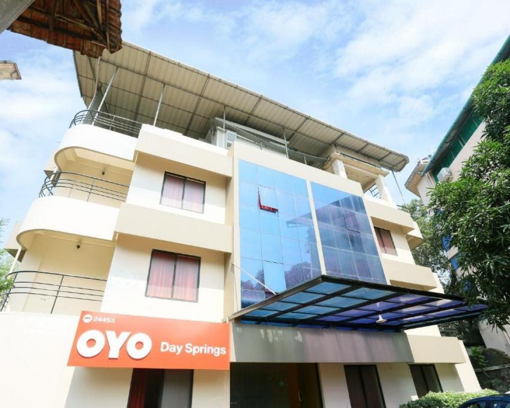 OYO 24453 Day Springs