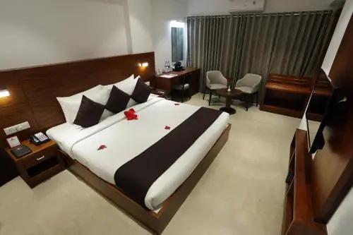 Iswarya Residency