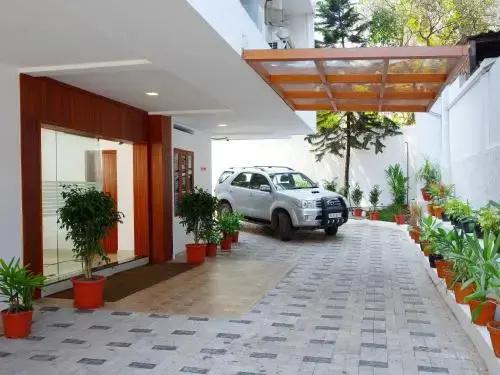 Iswarya Residency