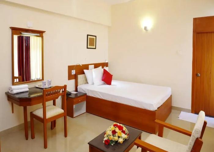 Iswarya Residency