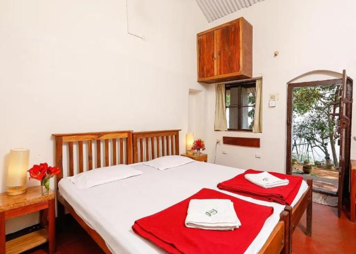Devashola Homestay