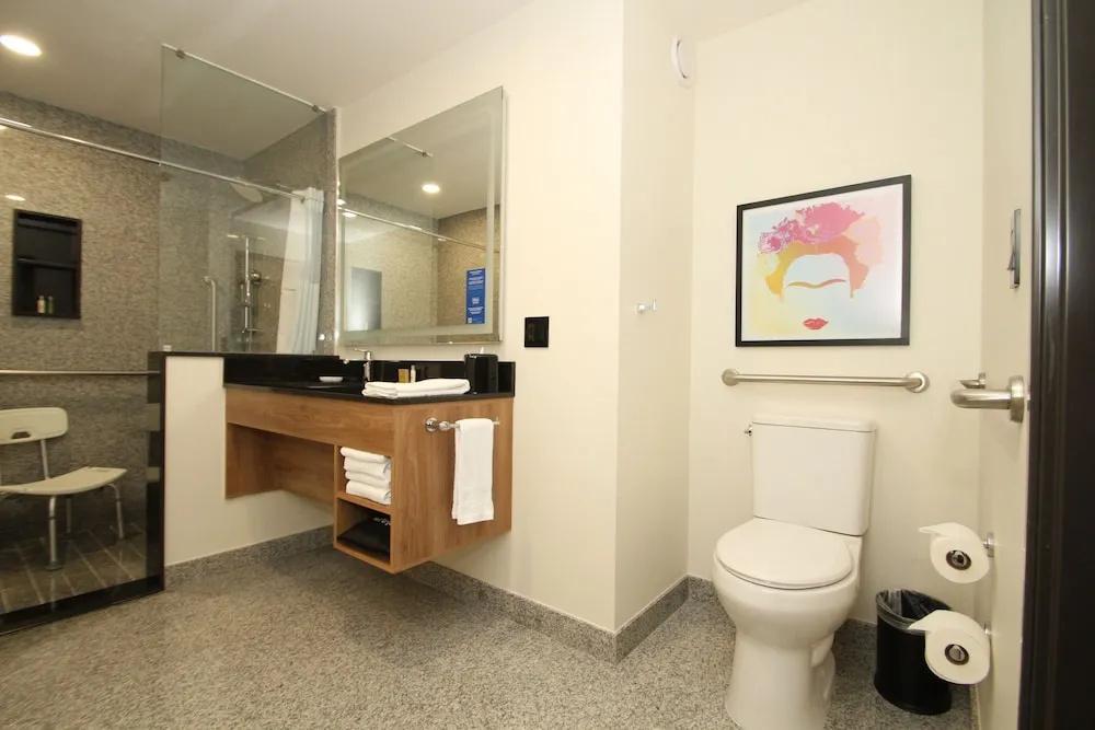фото Hampton - Hilton Aguascalientes Downtown