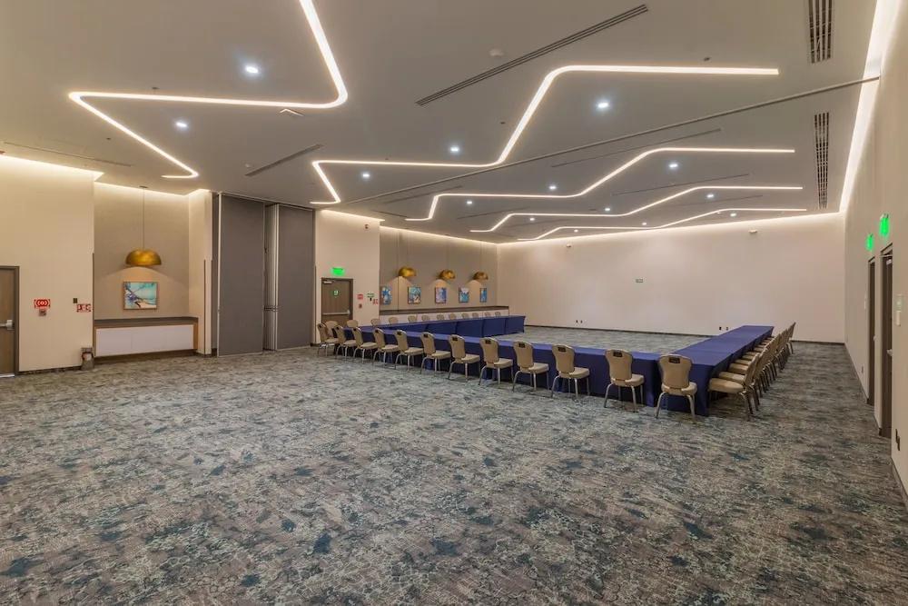 фото Hampton - Hilton Aguascalientes Downtown