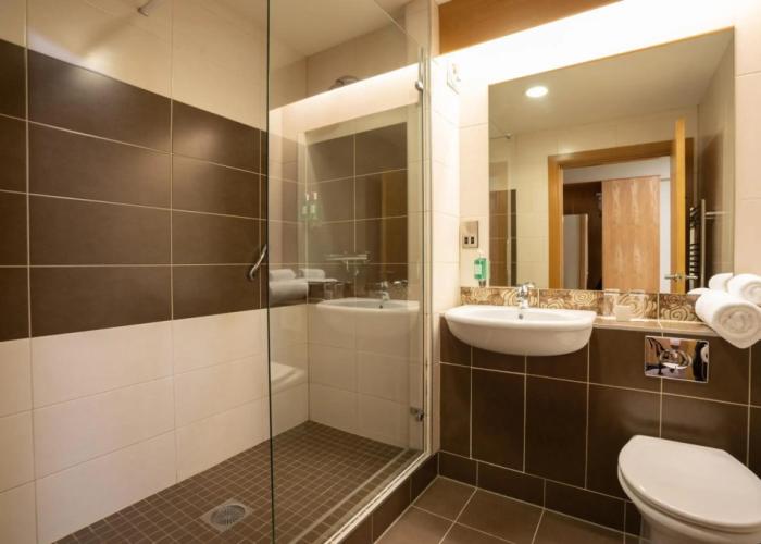Belmore Court & Motel