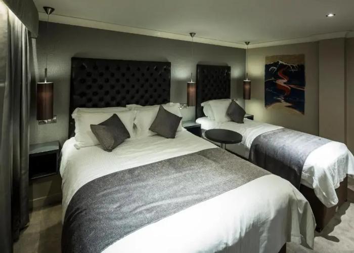 The Enniskillen Hotel and Motel