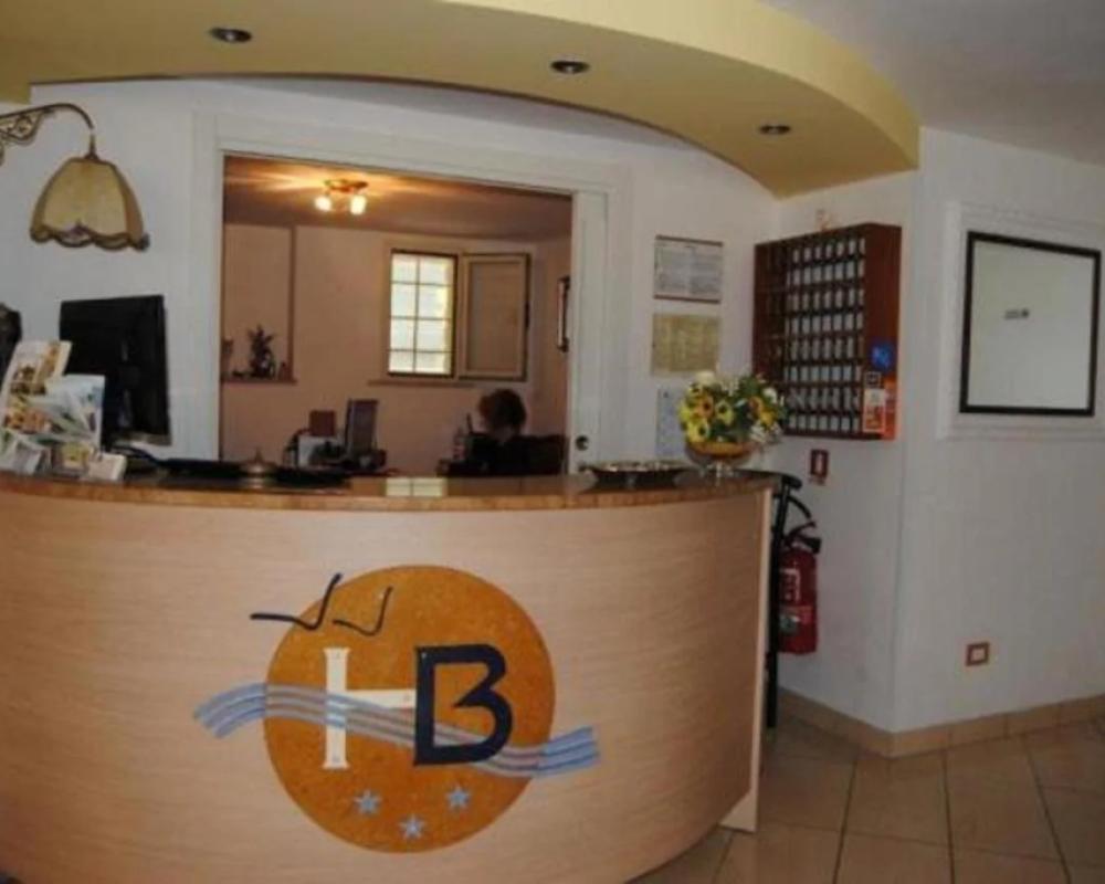 фото Hotel Bamar
