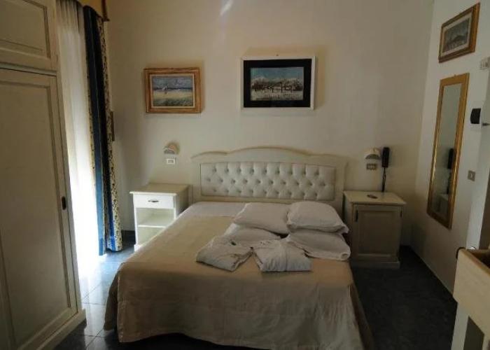 Hotel Ariella