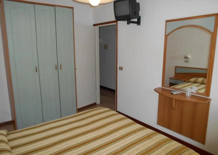 Hotel Sayonara