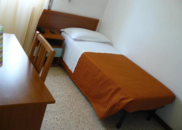 Hotel Sayonara