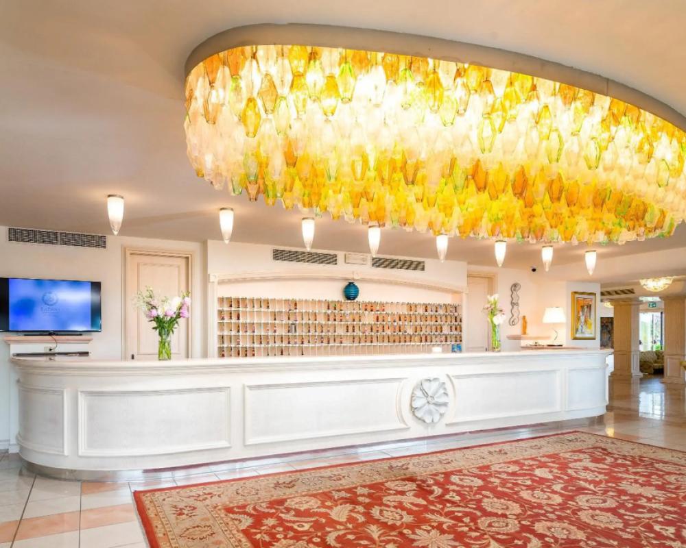 фото Hotel Universal