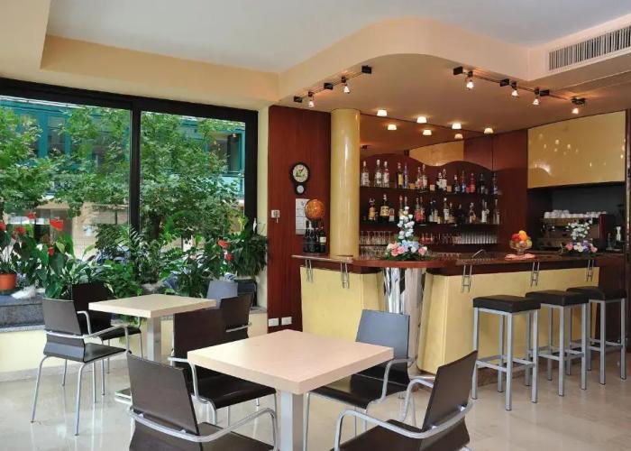 Hotel Ausonia
