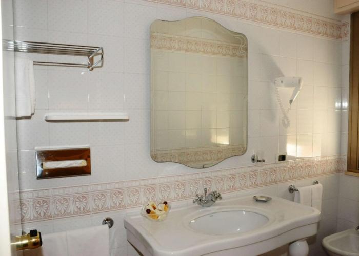 Hotel Globus, Sure Hotel Collection by Best Western