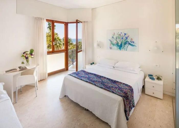 Hotel Caravelle