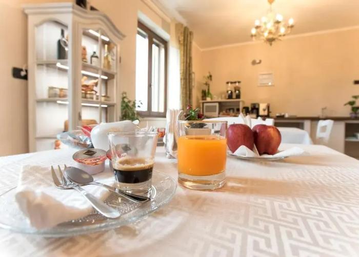 Villa Malvasio Elegant Retreat in Sassari with Private Jacuzzi Room