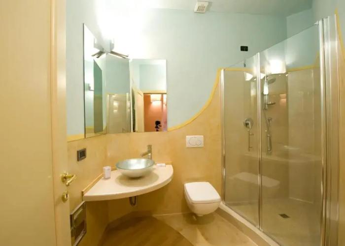 Piazza Azuni 18 Guest House