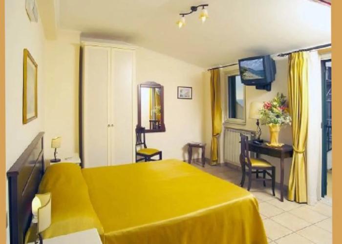 Casa Famiani Bed & Breakfast
