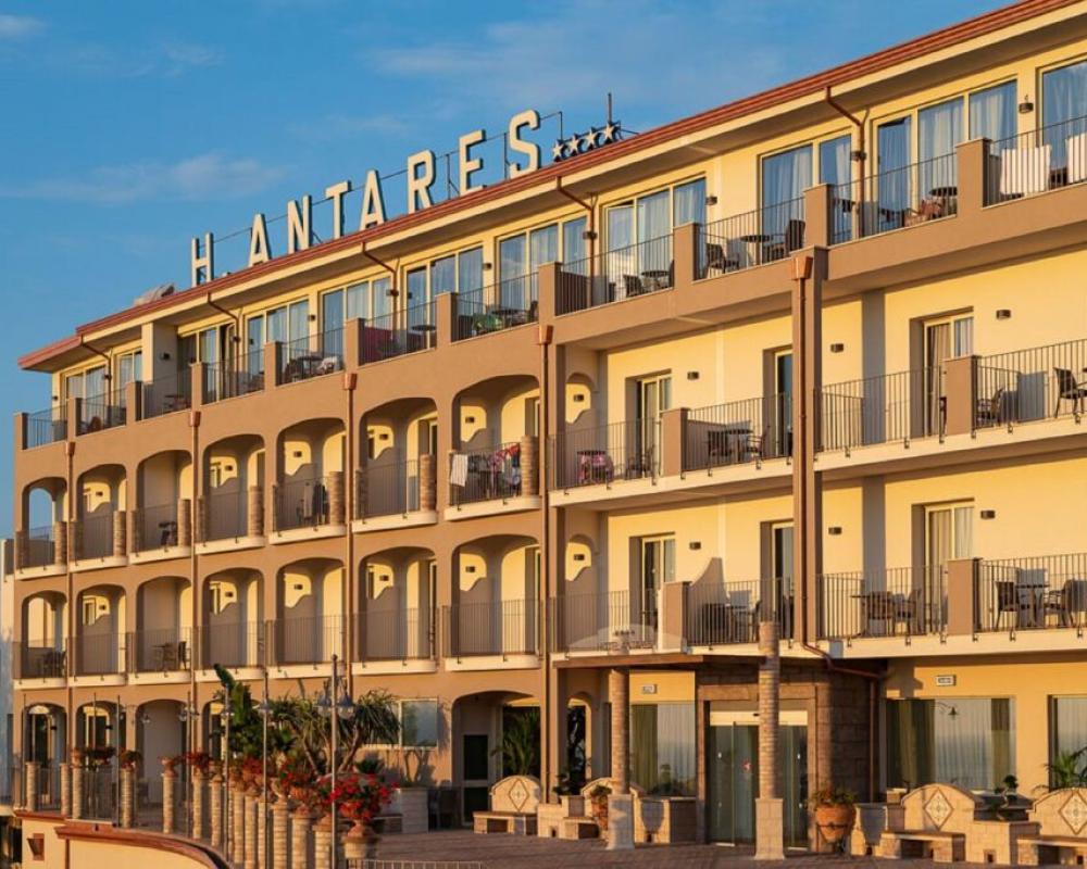 Hotel Antares