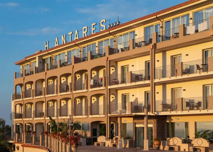 Hotel Antares